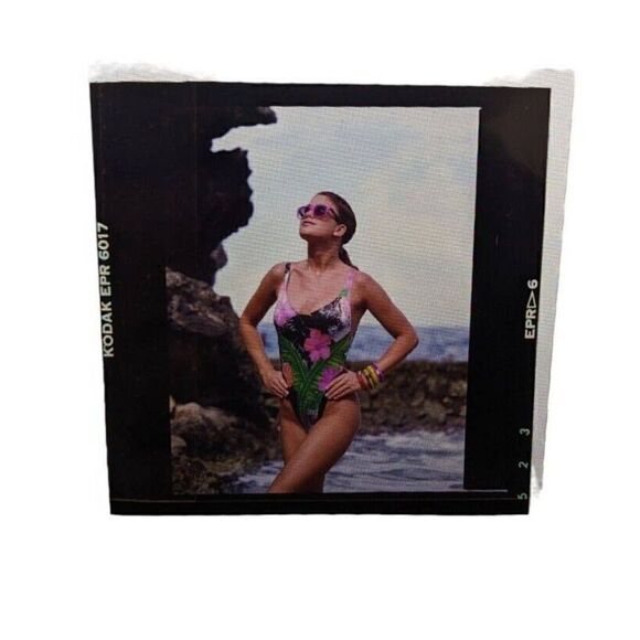 Kathy Ireland Photo‎ Slide Swimsuit Model Catalog Production Picture (E6) - Picture 1 of 1
